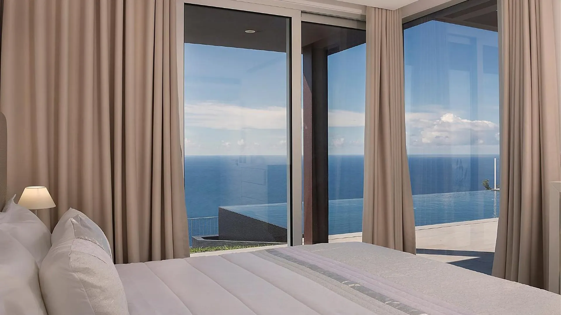 Spectacular Calheta Villa Villa Cliffscape 3 Bedrooms Panoramic Sea Views Well-Furnished In Estreito Da Calheta